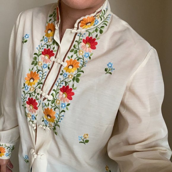 Vintage "JOY" beautifully embroidered button down - Picture 13 of 15